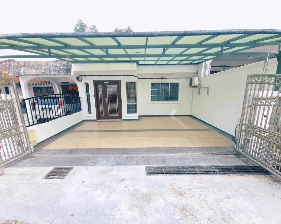 Lot 90 Town Roomstay Homestay *