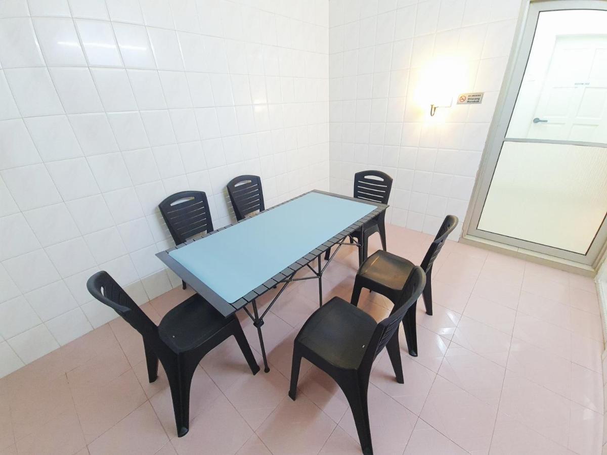 Lot 90 Town Roomstay *