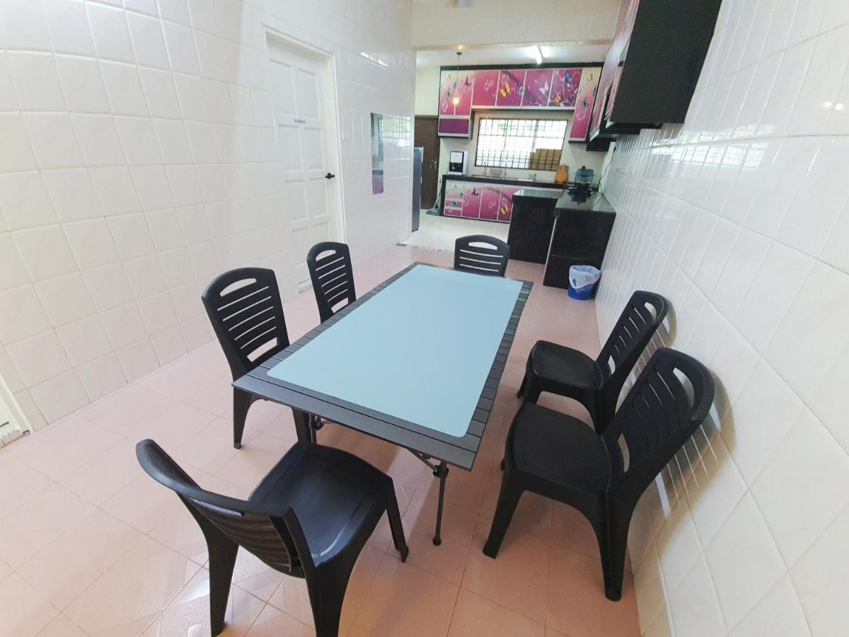 Lot 90 Town Roomstay Homestay Seremban