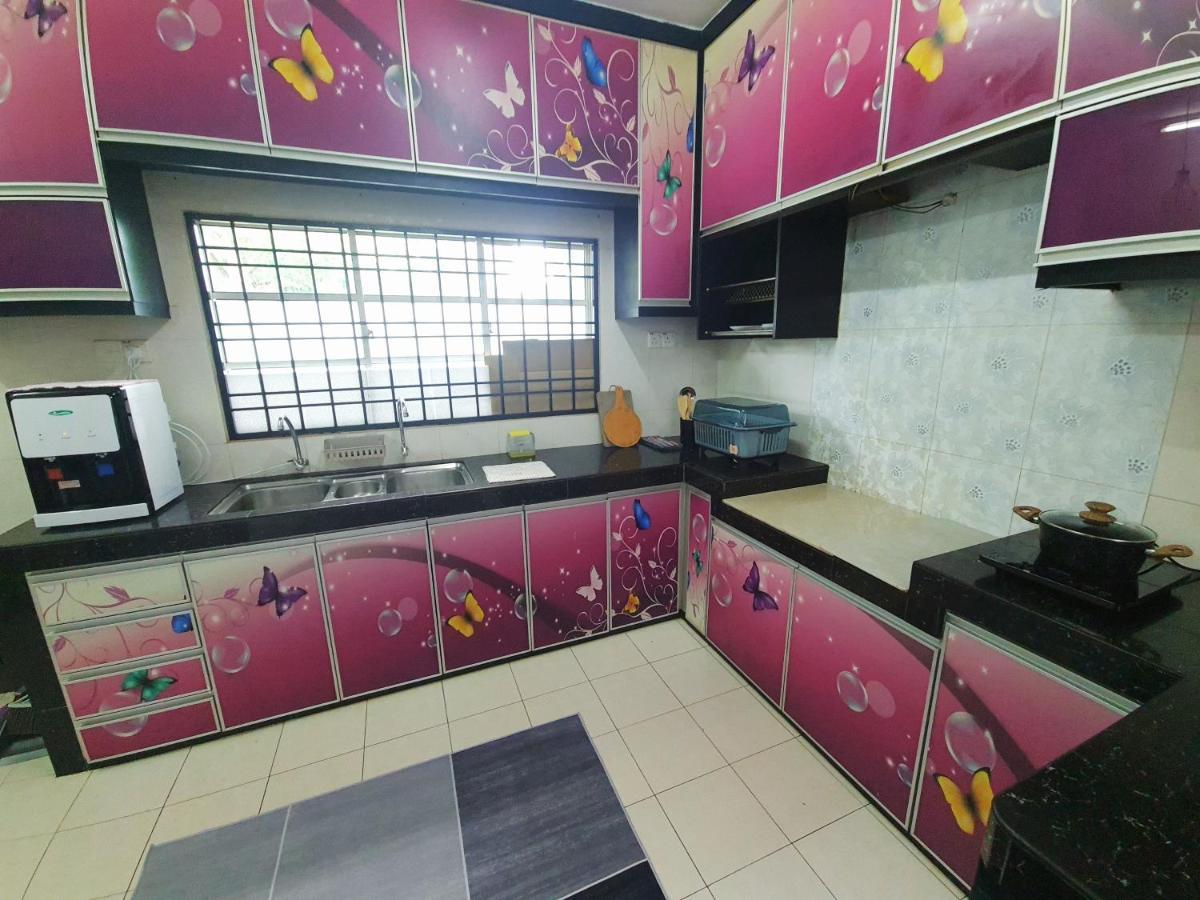 Lot 90 Town Roomstay Homestay *