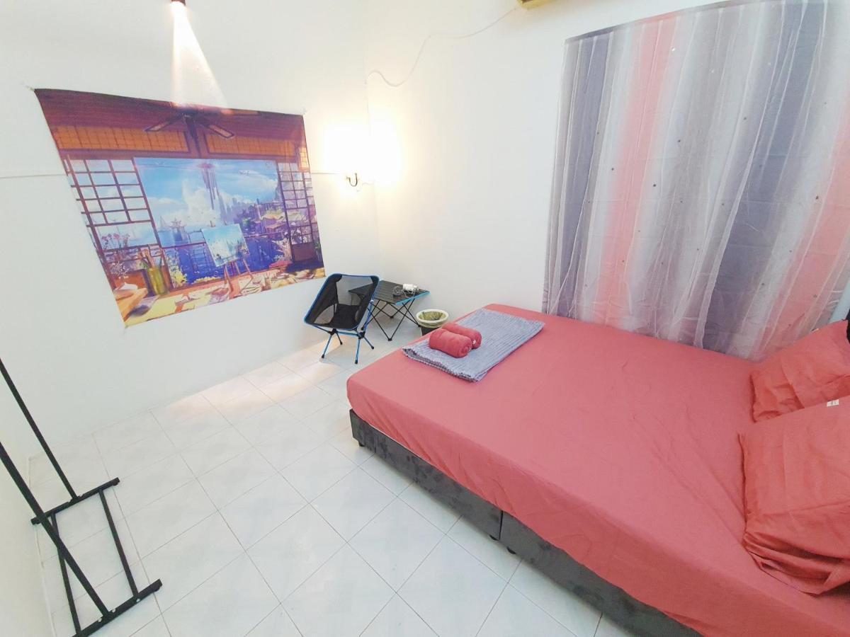 Lot 90 Town Roomstay Homestay