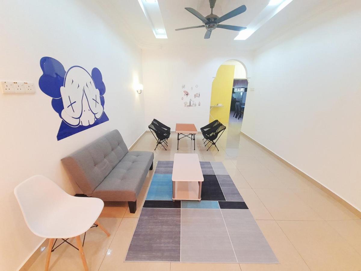 Lot 90 Town Roomstay * Seremban
